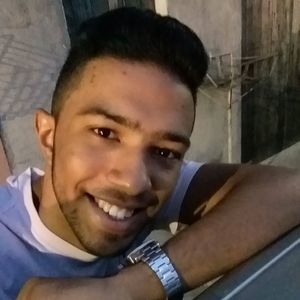 Meet your Posher, Caio